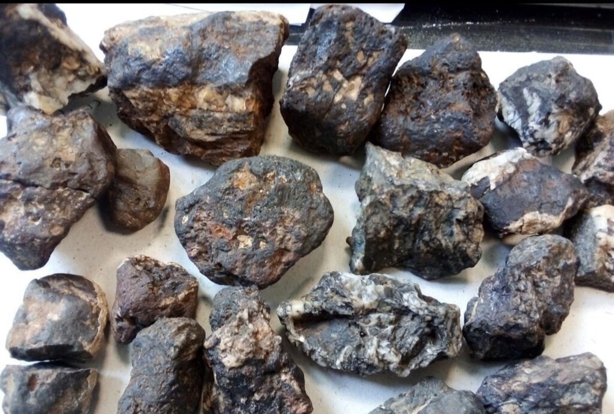 فروشندگان شهابسنگ بازاداشت شدند/ قیمت ۵۰ میلیارد!