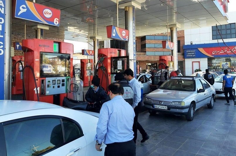 قیمت بنزین ارزان‌تر از آب!