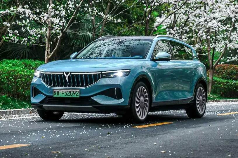 وویا فری؛ شاسیبلند قدرتمند چینی در ایران رونمایی شد