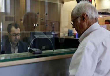 پرداخت وام ضروری بازنشستگان بلاتکلیف ماند