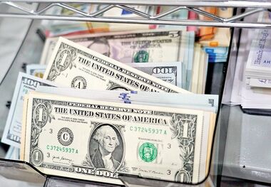 آیا کنترل نرخ ارز از دست دولت رئیسی خارج شده است؟