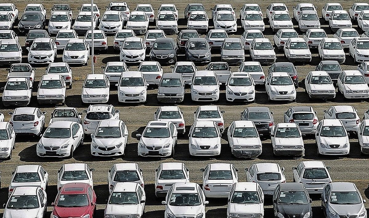 نرخ ارز و پیامدهای آن بر بازار خودرو؛ زمان خرید رسیده است؟