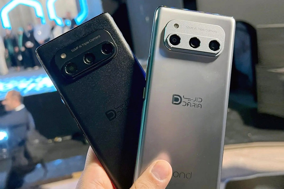 داریا باند در آزمون سخت بازار؛ بررسی شانس گوشی ایرانی در رقابت با غول‌های خارجی!