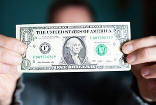 اختلاف قیمت ارز دولتی و آزاد چقدر است؟
