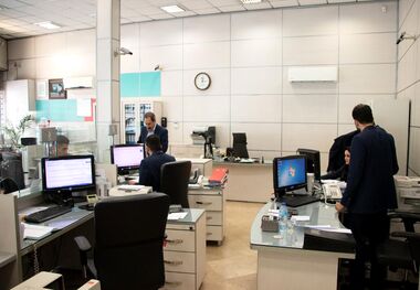 افزایش حقوق کارمندان در دستور کار قرار گرفت
