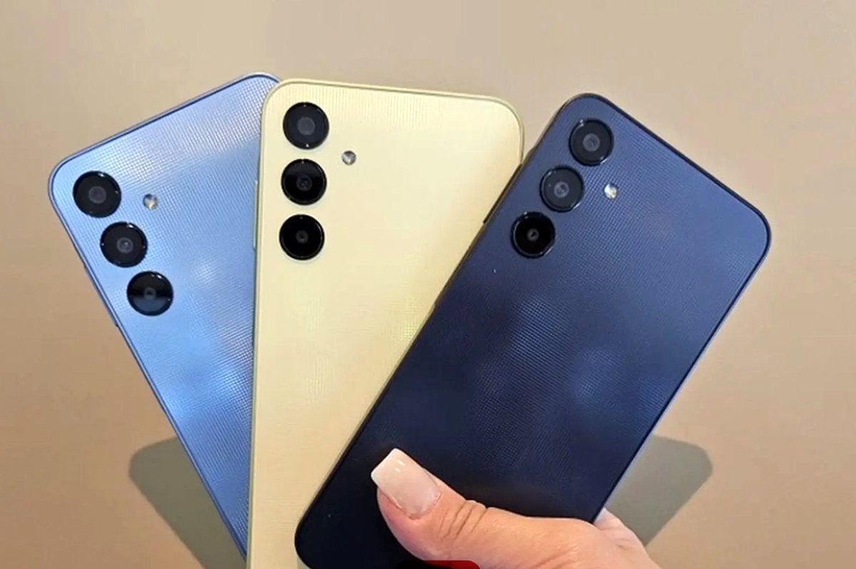 قیمت گوشی سامسونگ، شیائومی و آیفون  امروز سهشنبه 6 آبان 1404/ گلکسی A17 چند؟