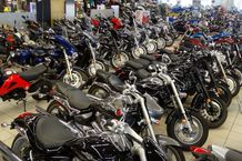 موتور سیکلت گران می‌شود؟