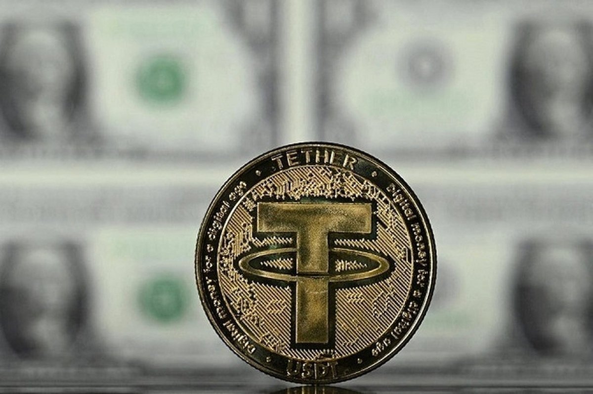 تتر سر از دیوار درآورد!