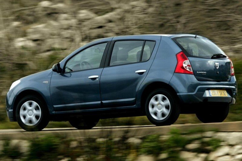 قیمت روز ساندرو ۱۹ خرداد / با کمتر از ۶۰۰ میلیون تومان ماشین اتومات بخرید