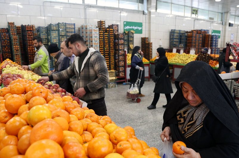 قیمت میوه و ترهبار امروز سهشنبه 5 فروردین/ پرتقال و سیب کیلویی چند؟