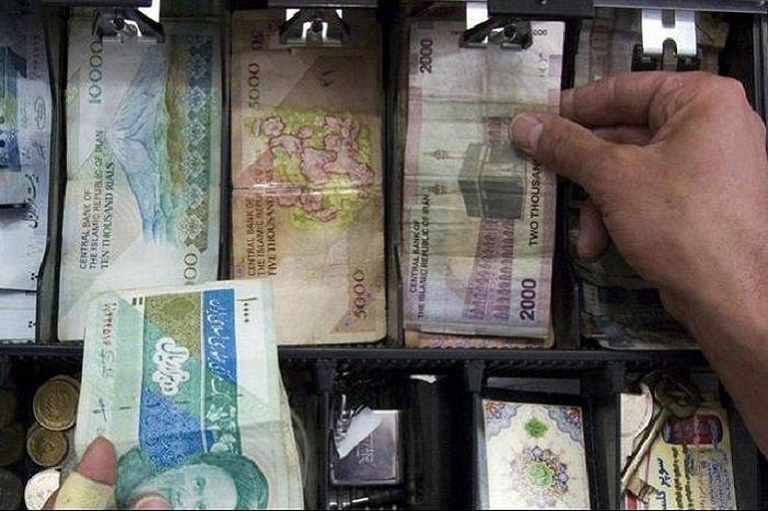 سلطنت سکه 25 تومانی و اسکناس 200 تومانی