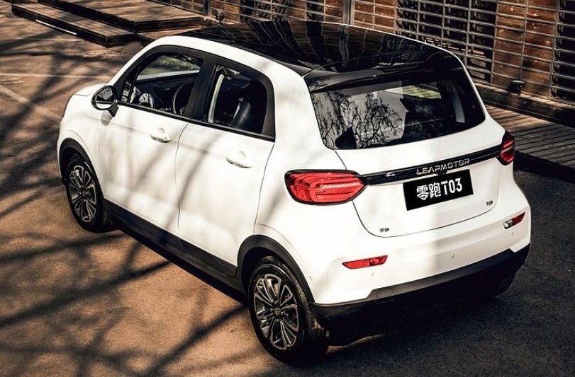 کپی‌برداری ناشیانه پارس‌خودرو از فیات 500 (عکس)