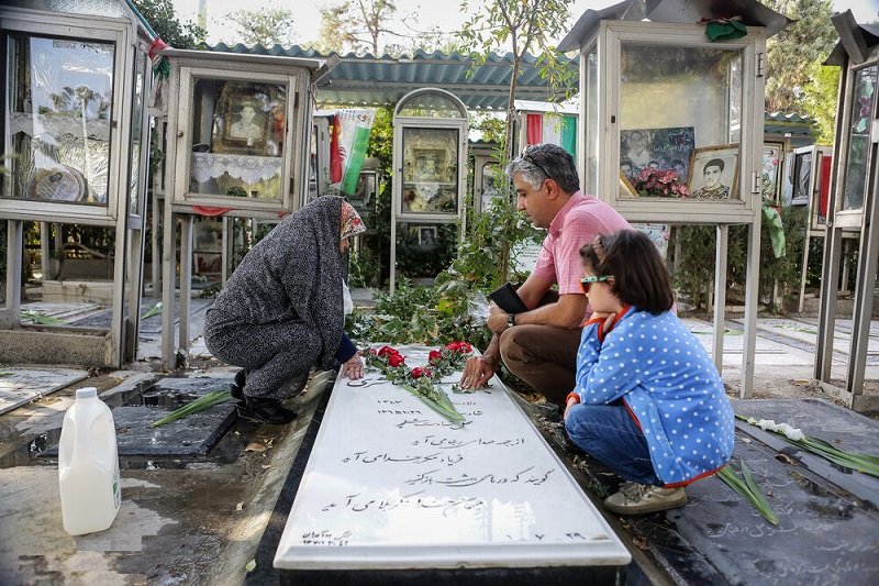 حقوق والدین شهدا مشخص شد؛ ۲۰ درصد بیشتر از پارسال