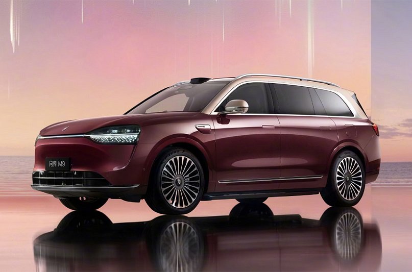 آیتو M8؛ شاسی بلند لاکچری چینی رونمایی شد