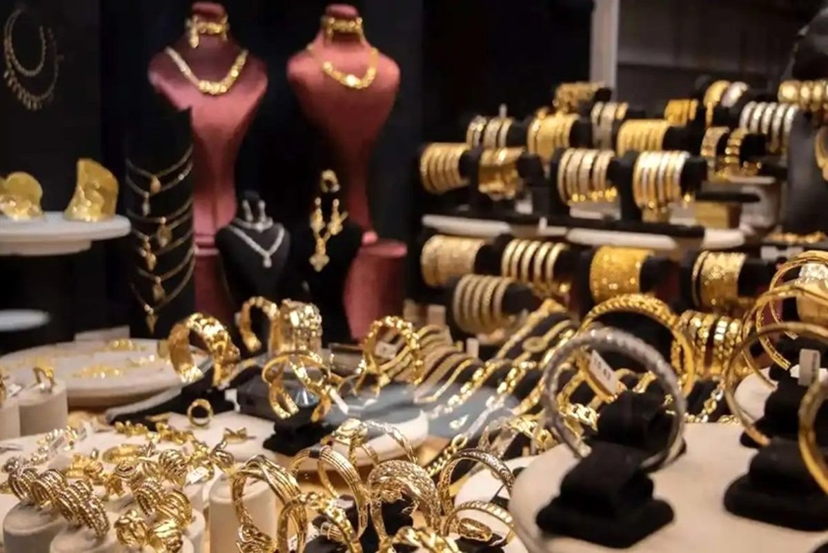 قیمت طلا امروز دوشنبه 1 اردیبهشت/ عقب‌نشینی طلا 