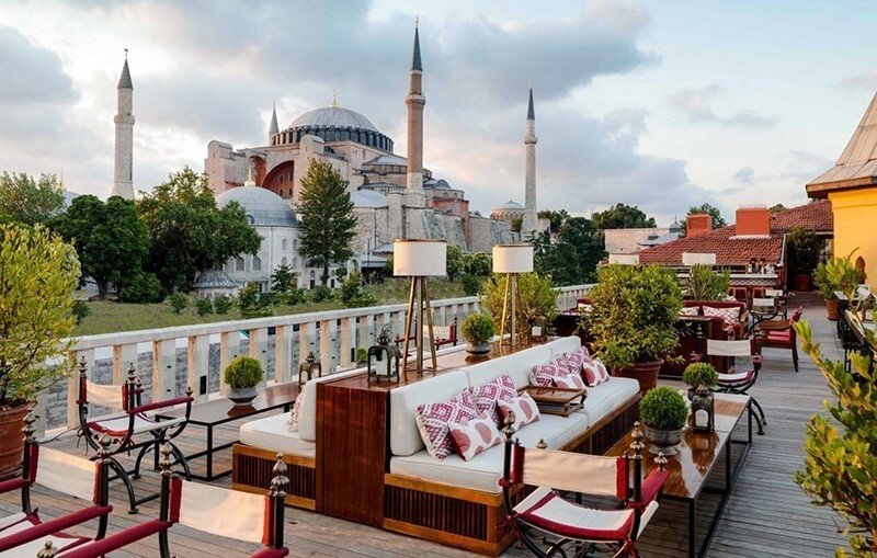 قیمت تور هوایی استانبول، امروز ۹ فروردین ۱۴۰۳