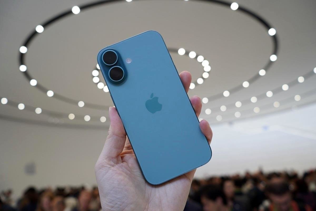 قیمت گوشی سامسونگ، شیائومی و آیفون امروز چهارشنبه 11 تیر/ آیفون 16 چند؟