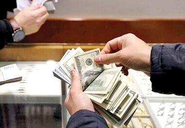 قیمت دلار با سر زمین خورد؛ روی خوش بازار به اخبار سیاسی
