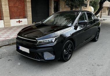 مقایسه کی‌ام‌سی J7 و کی‌ام‌سی EJ7؛ تقابل تکنولوژی بنزینی با برقی