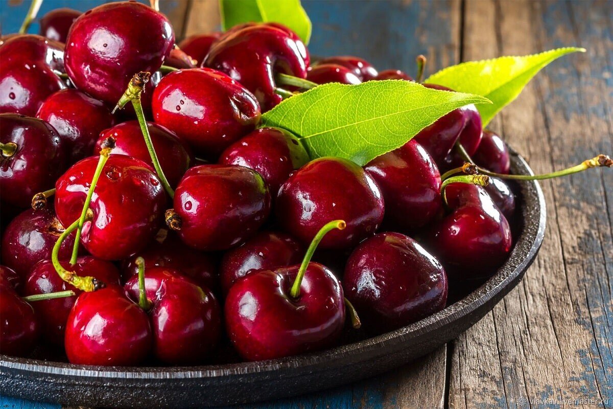 قیمت میوه‌ تابستانی در آغاز شهریور؛ از هلوانجیری و انگور تا گلابی و شلیل 