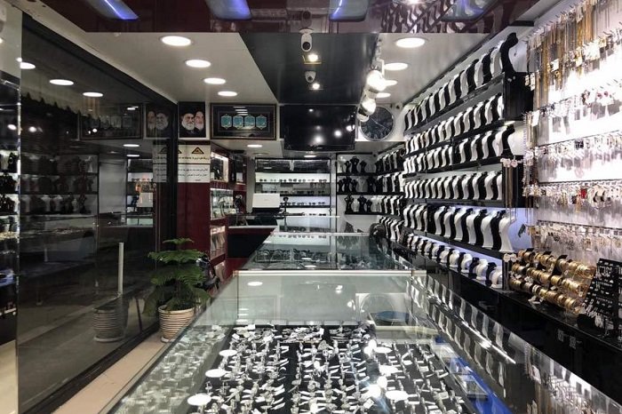 هر گرم نقره در بازار چند فروخته می‌شود؟