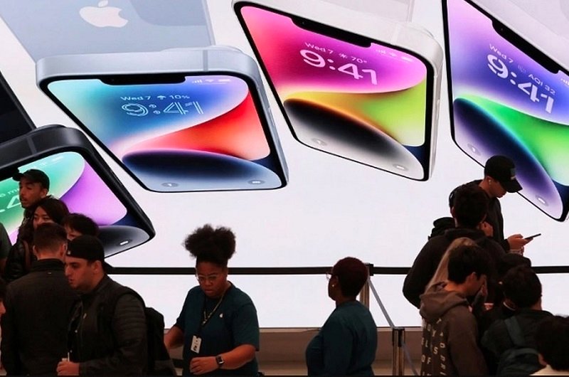 قیمت آیفون امروز شنبه 12 خرداد 1403/ آیفون 13 دست‌نیافتنی شد