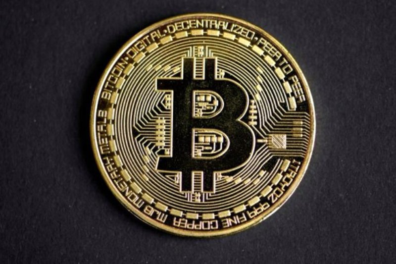 یک نهنگ دل به دریا زد/ انتقال صدها میلیون دلار بیتکوین به بایننس