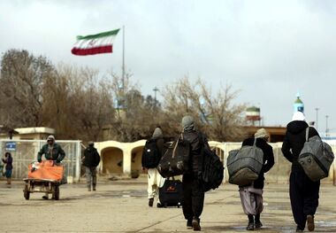 حقوق نجومی استخدام نگهبان افغان؛ 30 میلیون