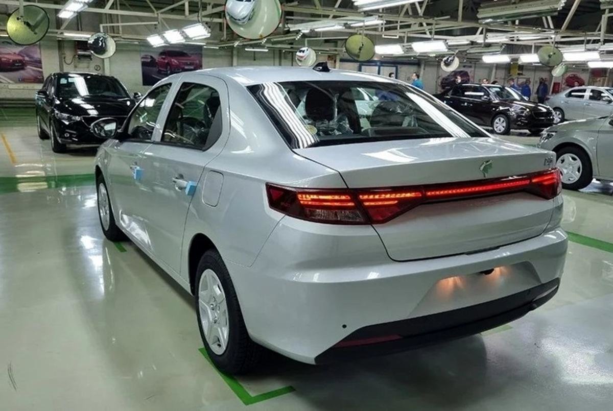 قیمت روز محصولات ایران‌خودرو یکشنبه 14 اردیبهشت/ جهش 50 میلیونی تارا در یک روز