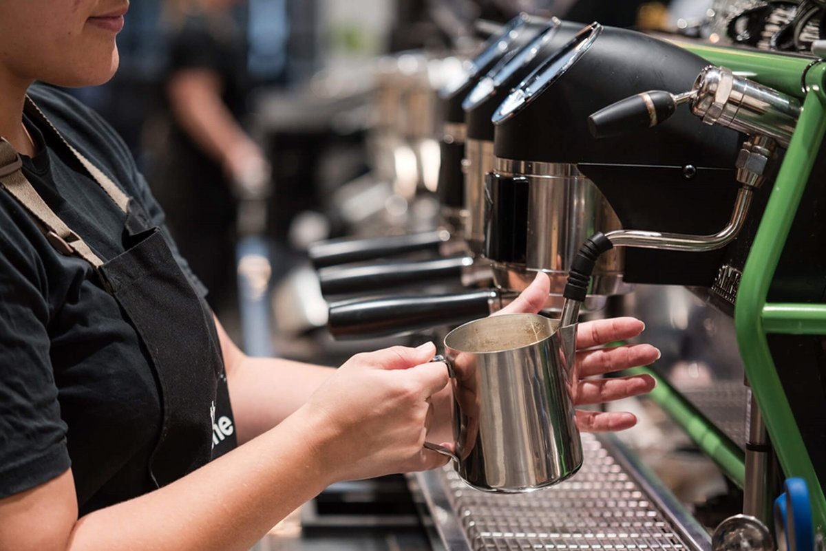 حقوق باریستایی زیر خط رضایت؛  بیبیمه، بیحقوق، با دستمزد اندک