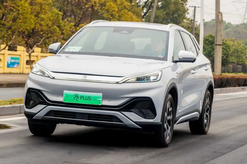 بی وای دی D1 در نمایشگاه خودرو اصفهان رونمایی شد