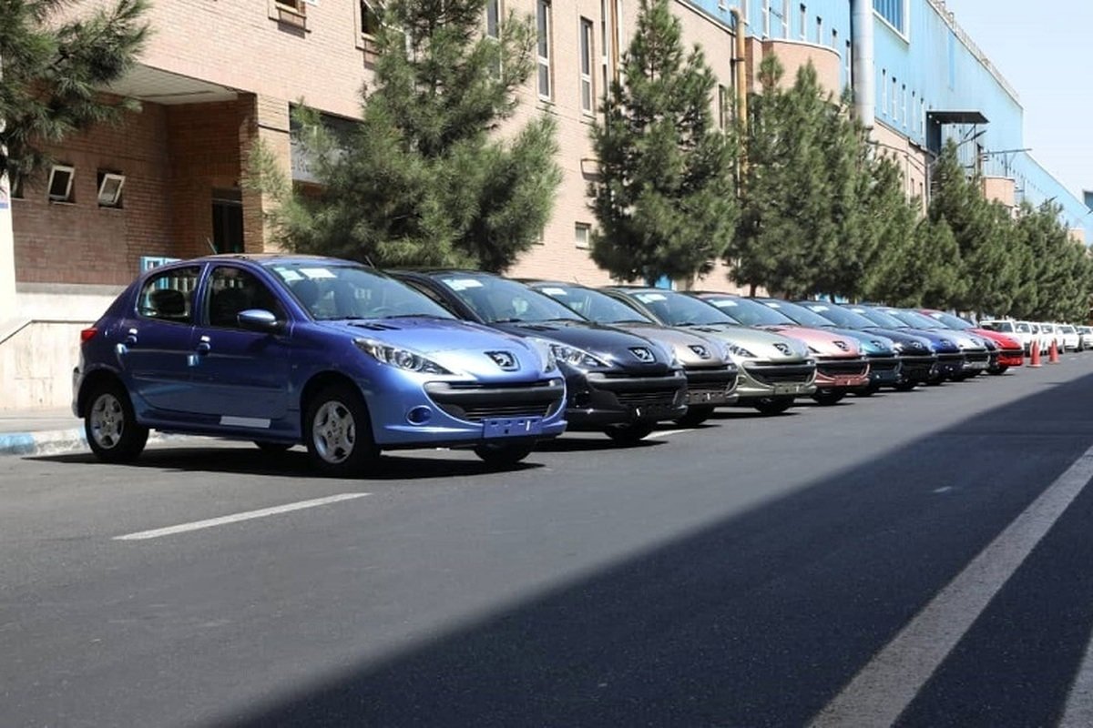 قیمت روز خودرو یکشنبه 25 شهریور/ حرکت خلاف جهت 207 و شاهین در بازار 