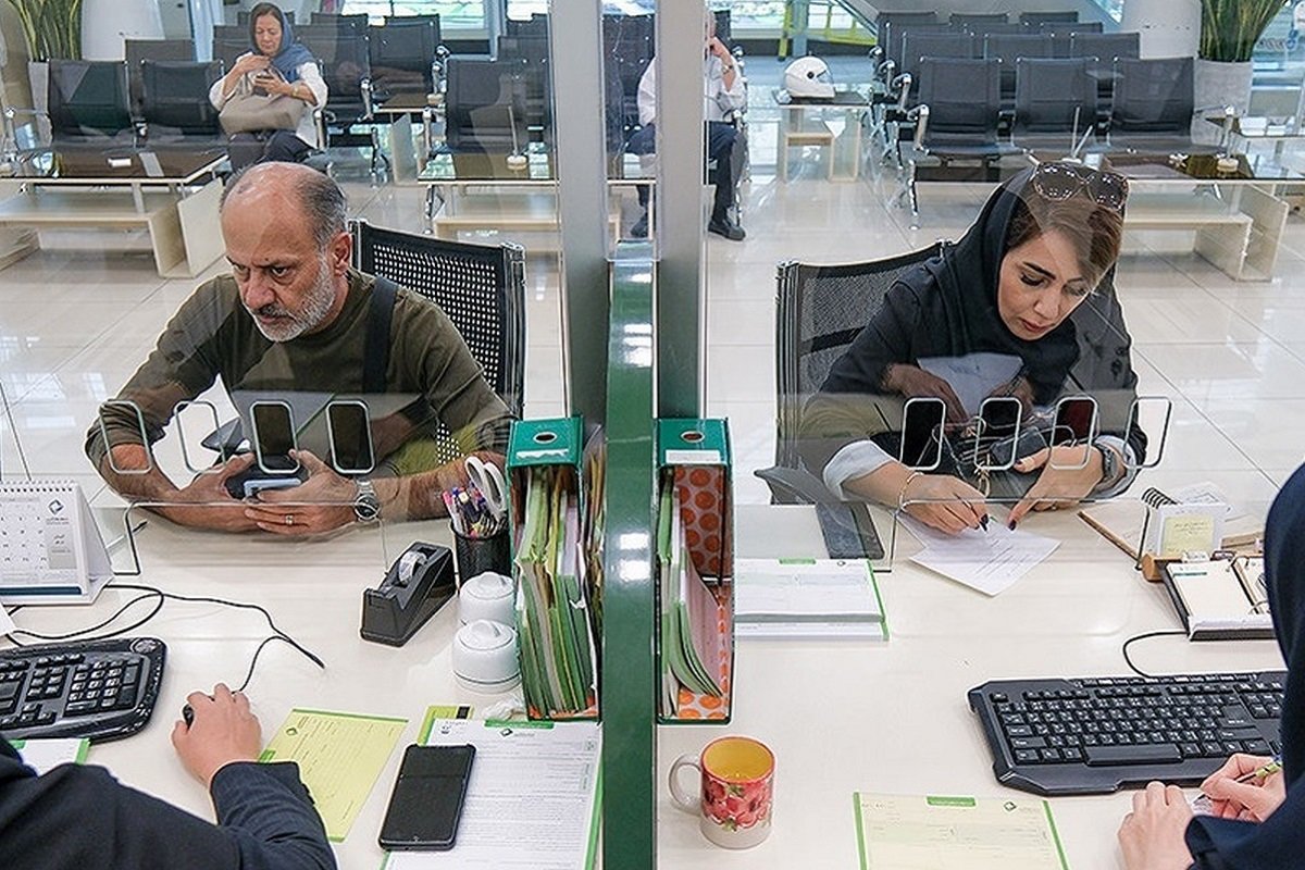 سود بانکی یا سرمایه‌گذاری روی طلا؛ کدام منطقی‌تر است؟