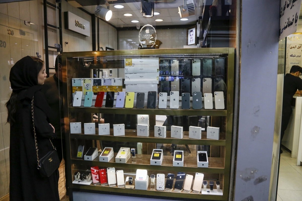 قیمت آیفون امروز سه‌شنبه 20 شهریور 1403/ کف قیمت آیفون در ایران چقدر است؟