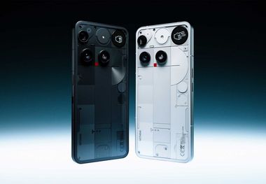 برگ برنده ناتینگ فون 3 در برابر سامسونگ