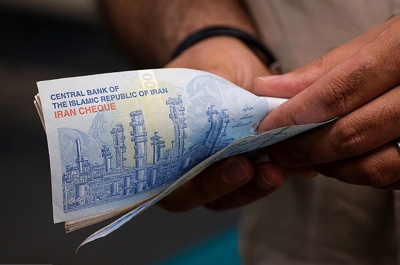 چقدر پول و اسکناس در دست مردم است؟