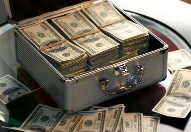 قیمت دلار و یورو امروز 22 شهریور/ دلار در مرز 50 هزار تومان