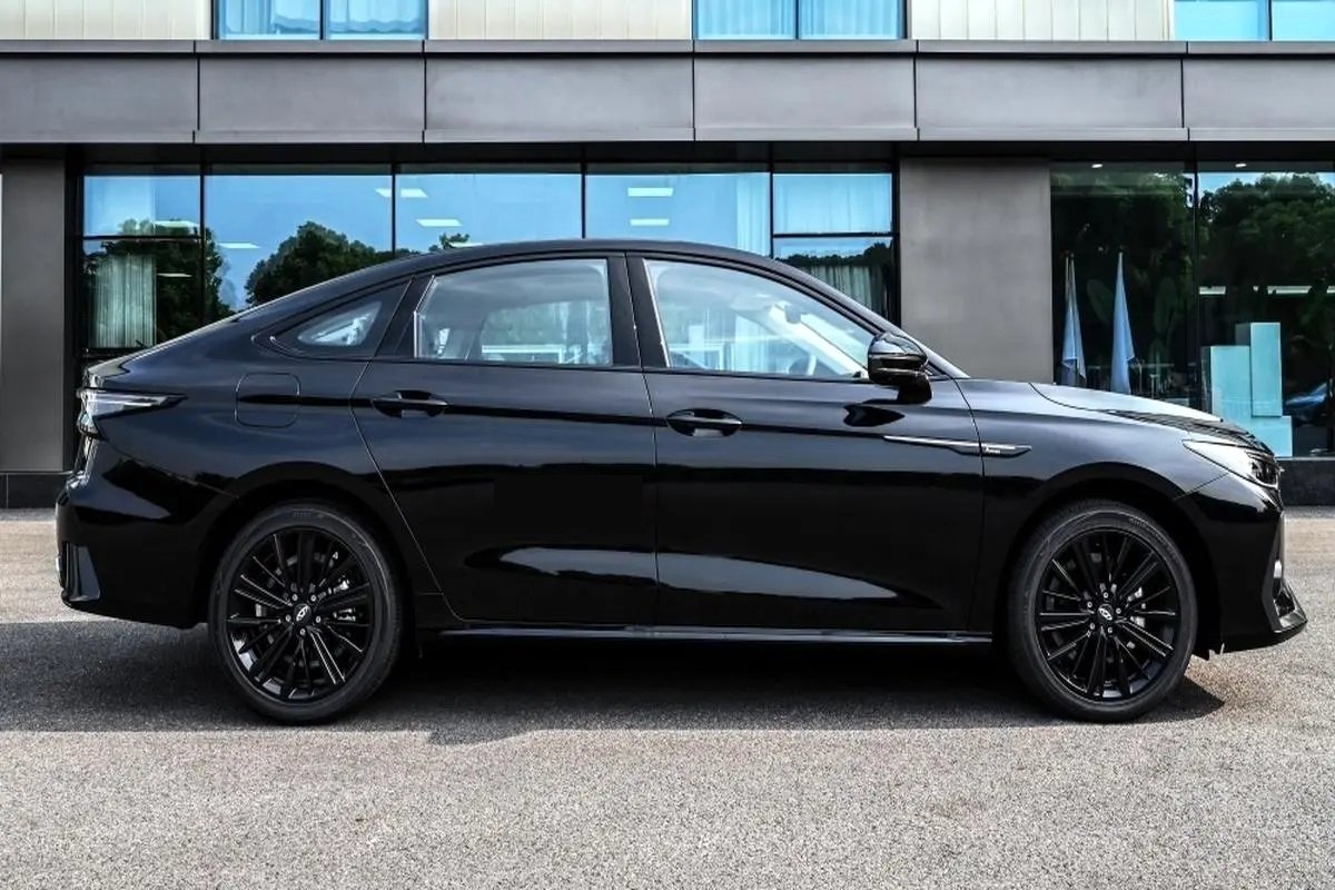 آریزو 8 اولترا بلک؛ نسخه جدید سدان فونیکس رونمایی شد