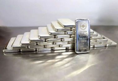 نقره از قله ۵۱ دلاری بازگشت