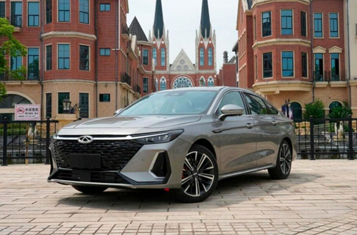 مقایسه آریزو 8 با اپتیما؛ انتخاب بهترین سدان با بودجه 2.5 میلیارد