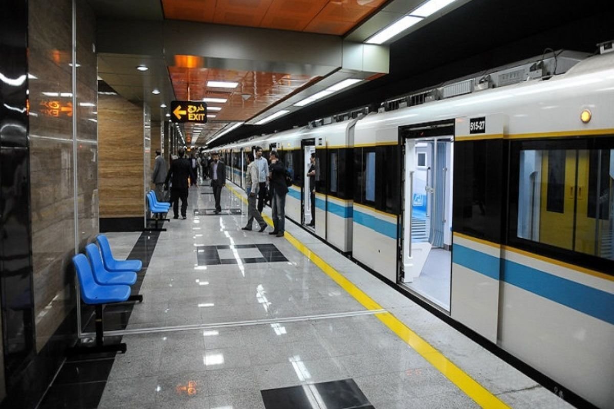 مترو و اتوبوس در تهران رایگان شد