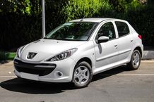 قیمت محصولات ایران‌خودرو امروز پنجشنبه ۵ تیر ۱۴۰۴/ پژو ۲۰۷ اتوماتیک چند؟ 