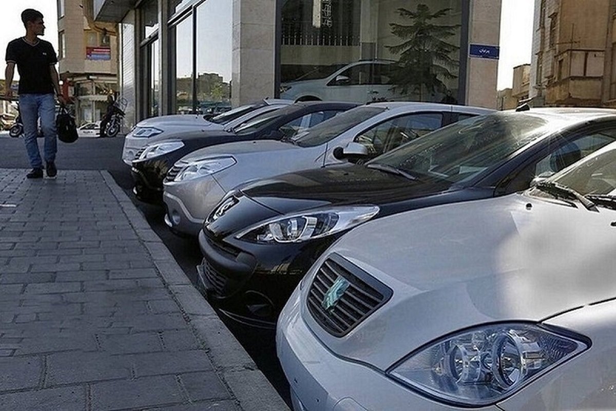 قیمت روز محصولات ایرانخودرو یکشنبه 21 بهمن/ دنا پلاس و تارا گران شدند