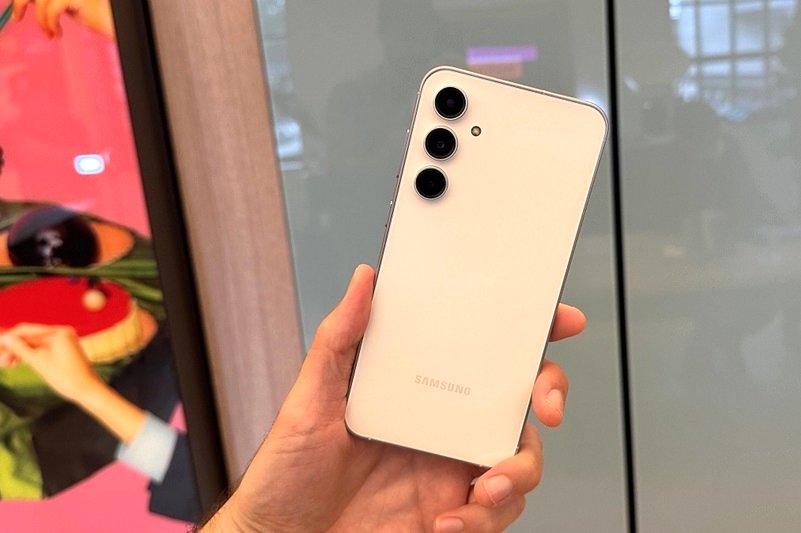 قیمت گوشی سامسونگ امروز دوشنبه 22 بهمن/ کف قیمت میانرده محبوب کره‌ای چند؟