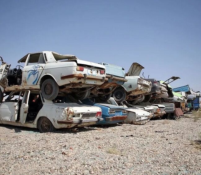 وام ۴۰۰ میلیونی اسقاط خودرو فرسوده به درد چه کسی می‌خورد؟
