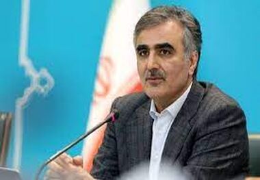 رئیس بانک مرکزی درک درستی از سوئیفت و FATF دارد؛ پس بهتر است اینها را رها کند و بازار ارز را سامان بدهد