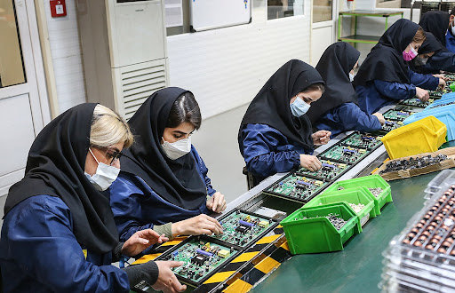 دستمزد ۱۴۰۳ کارگران چه تغییری می‌کند؟