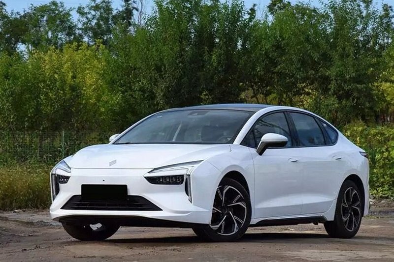 پیش‌فروش دو خودرو برقی ایران‌خودرو آغاز شد