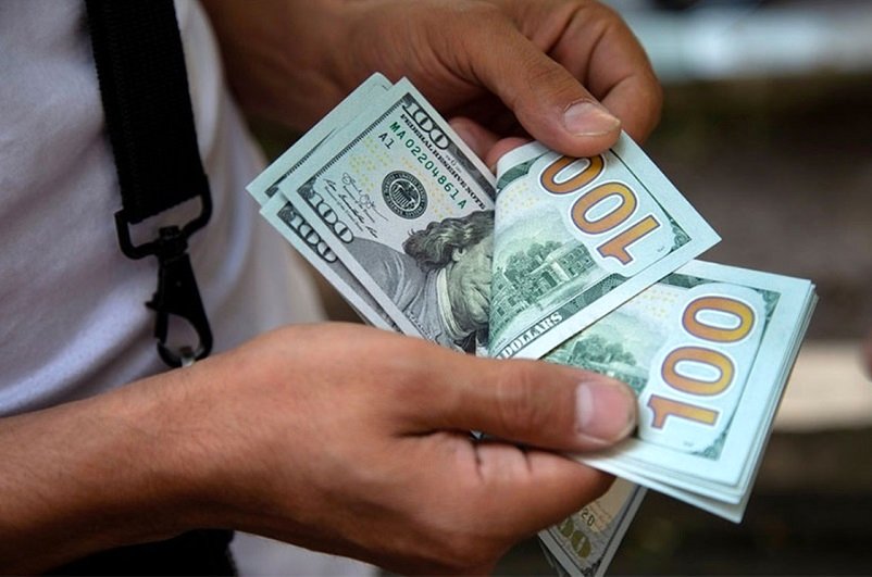 قیمت دلار امروز 13 تیر/ نرخ ارز مسافرتی اعلام شد