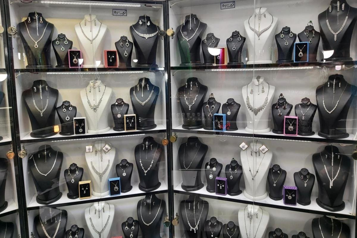 قیمت نقره امروز ۹ مرداد/ حرکت بازار ایران برخلاف بازار جهانی